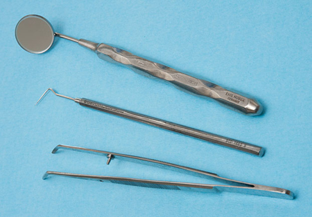 v. u. n. o.: Pinzette, Sonde, Spiegel